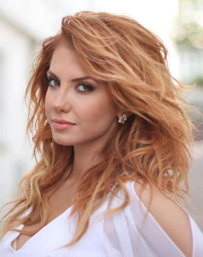 Yelda Başaran Diskografi - Tüm Albümleri (İNDİR) Yelda Başaran Full Albümleri indir