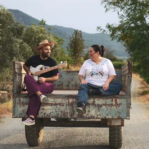 Hüseyin Dereli & Ayça Gümrükçü Yeni Çingene Şarkısını indir