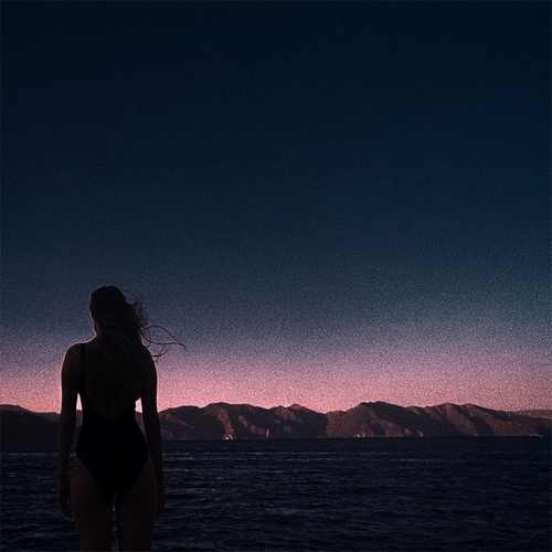 Merve Deniz Yeni Bi' Yanımdan Herkes Korkmuş Şarkısını Mp3 İndir