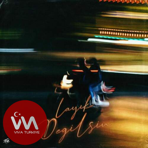 zeynepsu & BARO Layık Değilsin mp3 İndir zeynepsu & BARO Layık Değilsin mp3 İndir