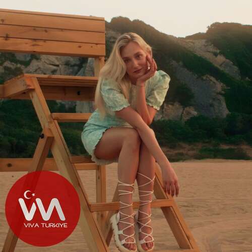Deniz Zoroğlu, Khal1t Çıkar Üstümdekileri mp3 İndir Deniz Zoroğlu, Khal1t Çıkar Üstümdekileri mp3 İndir