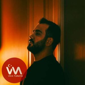 Gökhan Namlı – Duruyor Mu Yerinde­­ (2025) Mp3 İndir