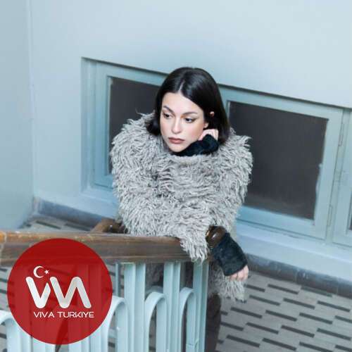Sena Şahin – Aşağılık Sevgili (2026) Mp3 İndir Sena Şahin – Aşağılık Sevgili (2026) Mp3 İndir
