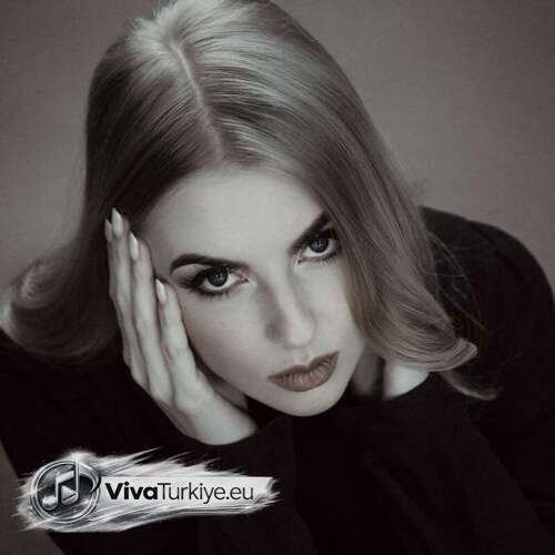 Olga Ying Yeni SANA DEĞMEZ Şarkısını Mp3 İndir